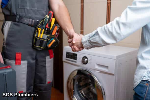 Who should pay for the plumber, tenant or landlord?